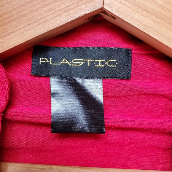 Red Plastic short sleeve top, size medium - Picture 3 of 3